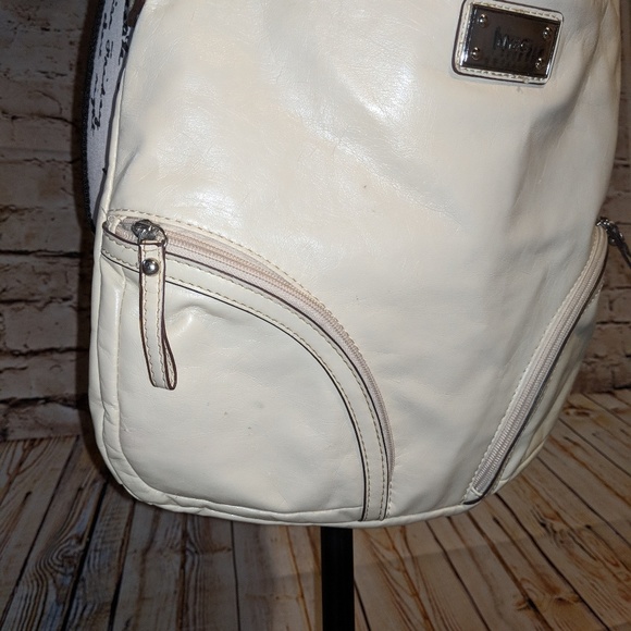 Cream Crossbody Purse - Picture 2 of 8